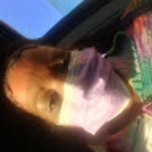 Meet your Posher, Yolanda